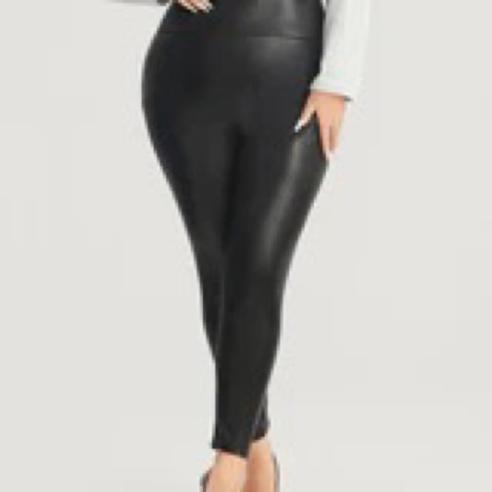 NWT faux snakeskin leather leggings Bloomchic